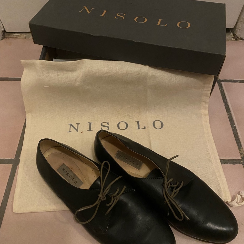 Nisolo Black Leather Oxfords Sleek Minimalist Design